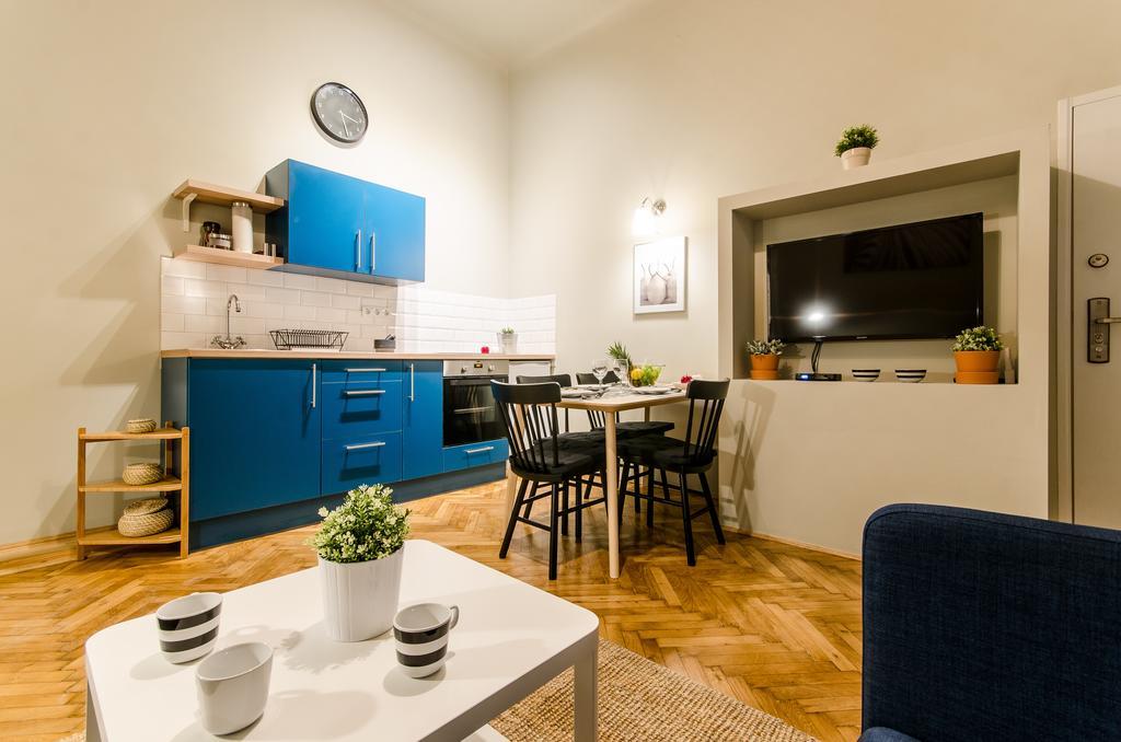 Chili Apartments Будапеща Екстериор снимка